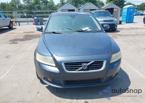 2009 Volvo S40 2.4I from USA, damaged, VIN YV1MS382092460984